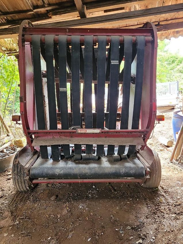 Case IH Rundballenpresse 241