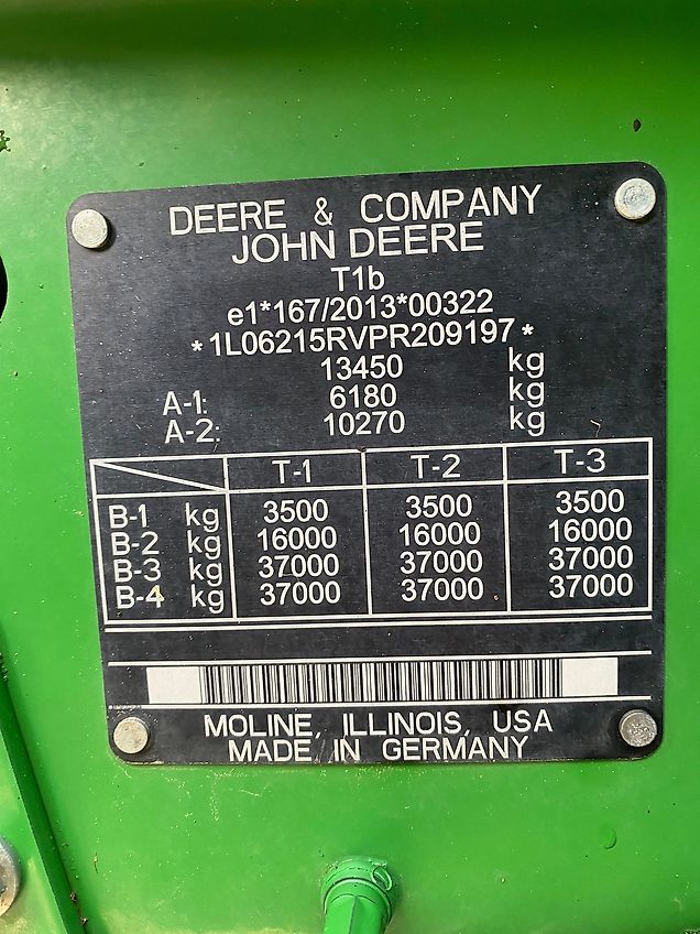 John Deere 6R 215