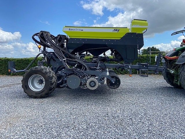 Sky Agriculture DESTOCKAGE : DIRECTZAAIMACHINE EASY DRILL W4020 FERTISEM HD PRO 1 E DRIVE PREMIUM