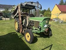 John Deere 820