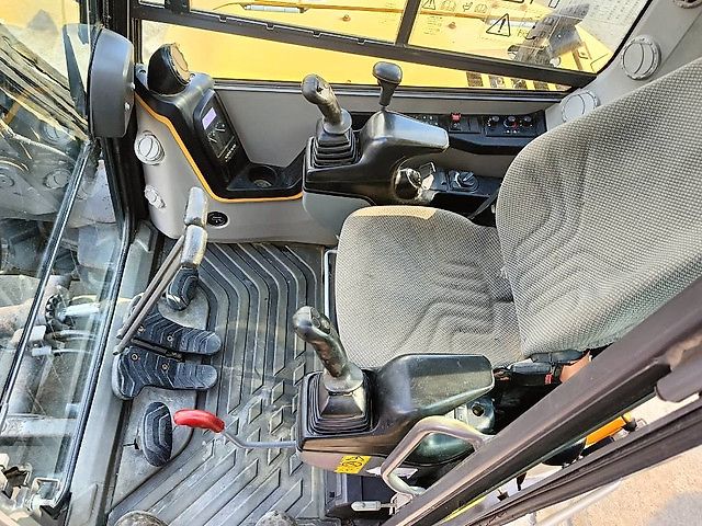 Volvo ECR 58 D rups graafmachine tracked excavator bagge