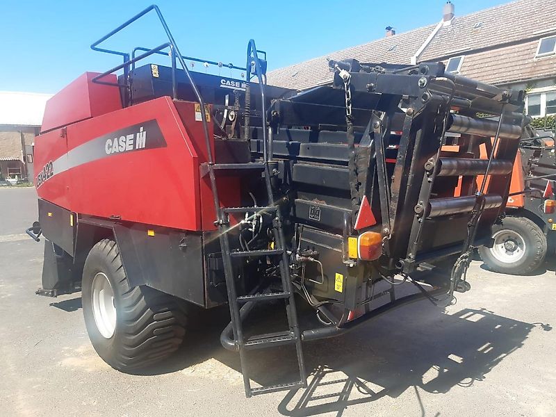Case IH LBX 422