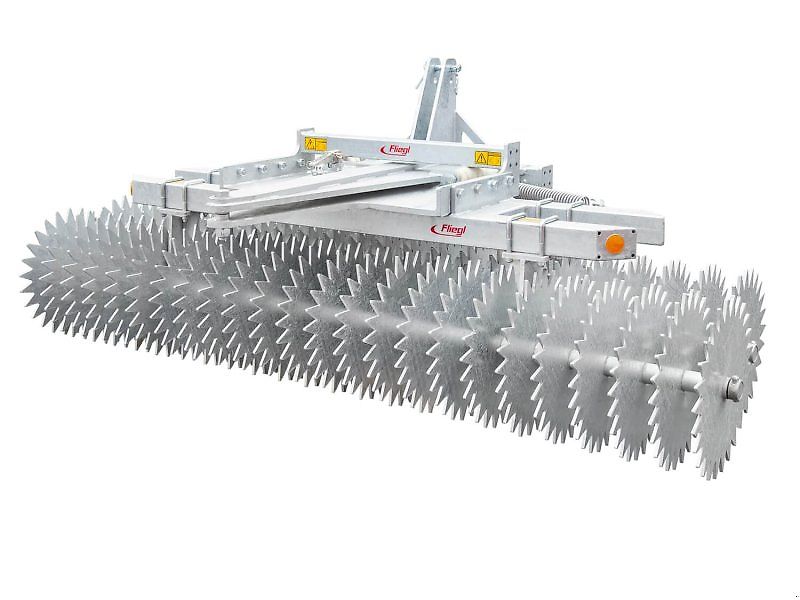 Fliegl Profiwalze 3,0m Frontpacker Lenkbock