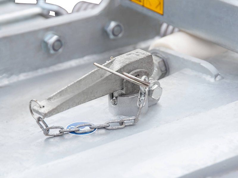 Fliegl Profiwalze 3,0m Frontpacker Lenkbock