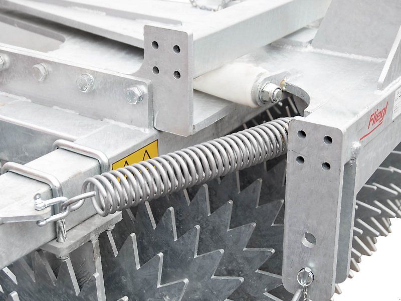 Fliegl Profiwalze 3,0m Frontpacker Lenkbock