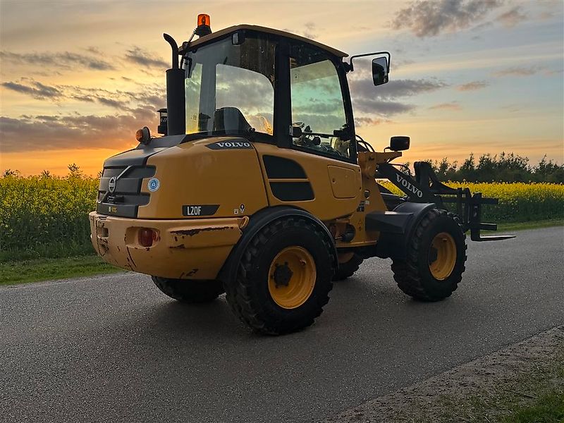 Volvo L20F