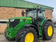 John Deere 6R 215