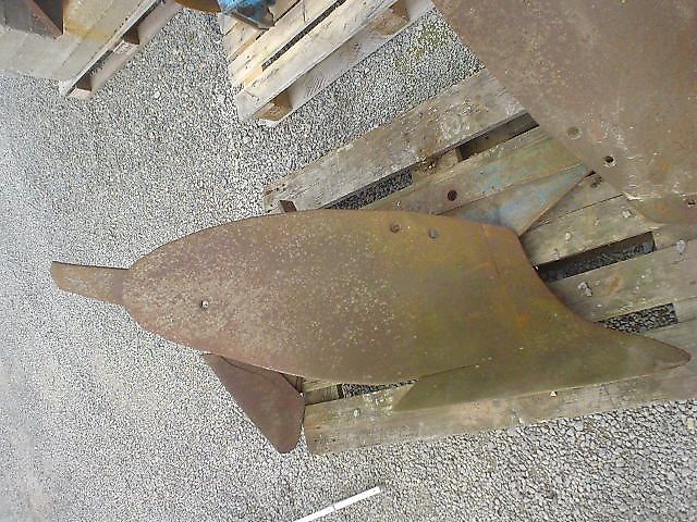 Rabe Pfluggrindel mit Schar