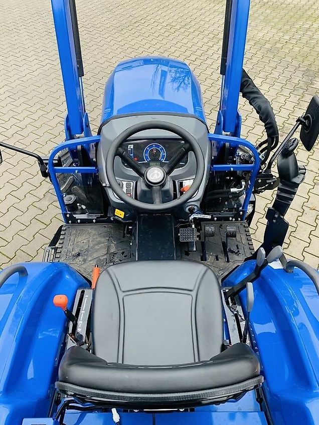 Iseki TLE 3410 AHL, Frontlader mit Parallelführung inkl.Schaufel.