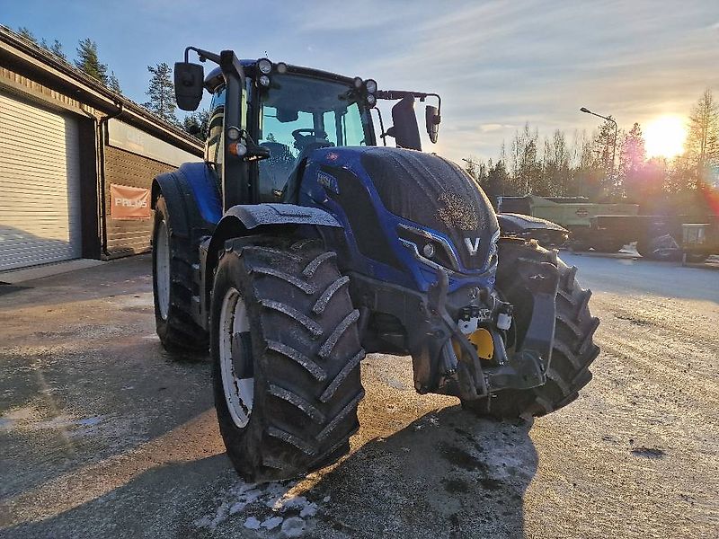Valtra T 215 V