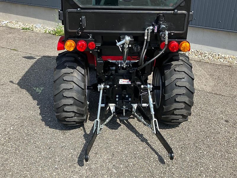 TYM TS 255 NH Kabine