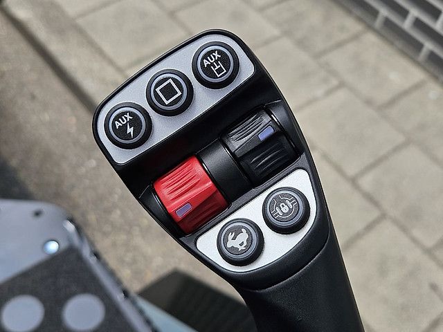 Giant G2700 X-TRA HD+ KNIKLADER STAGE V