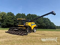 New Holland CR 8080 + SCHNEIDWERK 9,15M VARIO