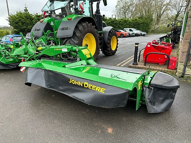 John Deere R950R