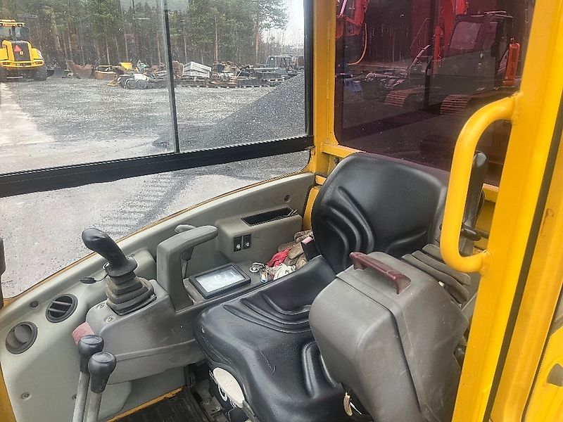 Volvo Pel-Job 265 / Marginaaliverollinen