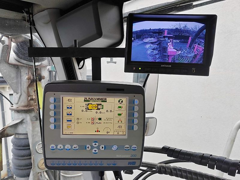 Claas CLAAS XERION 3800 SADDLE TRAC