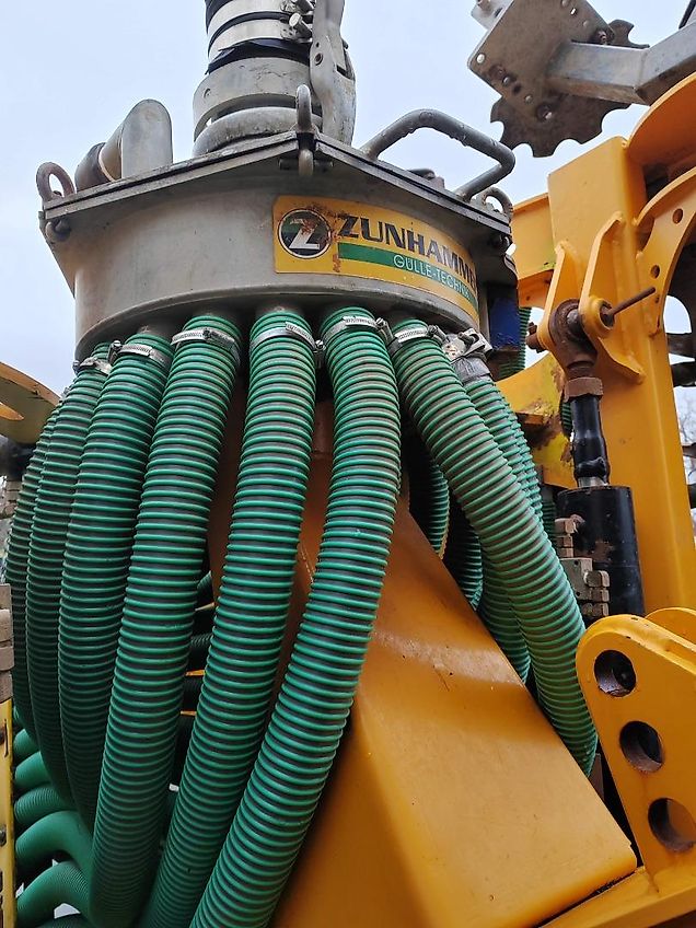 Claas CLAAS XERION 3800 SADDLE TRAC