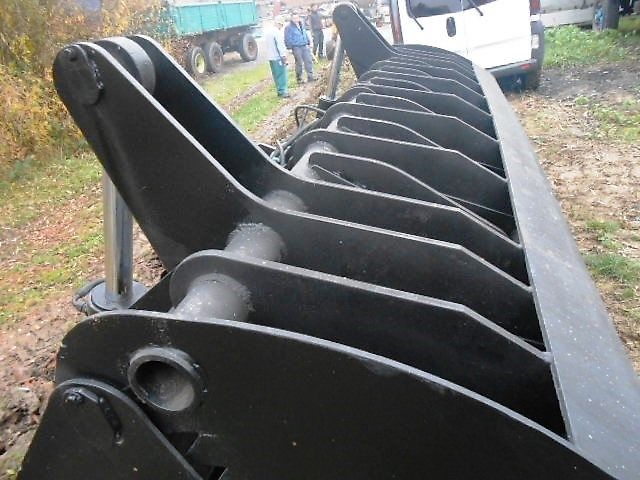 JCB Silagebeißschaufel 3,75 m 17 Zinken