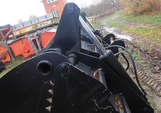 JCB Silagebeißschaufel 3,75 m 17 Zinken