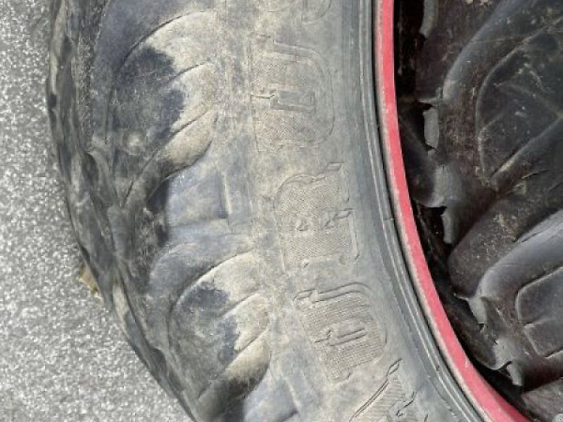 Taurus 270/95 R42 / 11.2R24