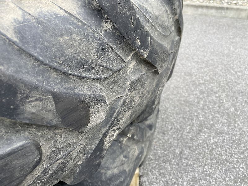 Taurus 270/95 R42 / 11.2R24