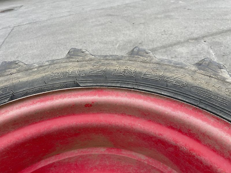 Taurus 270/95 R42 / 11.2R24