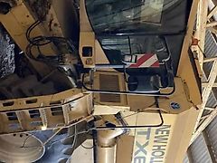 New Holland tx 67