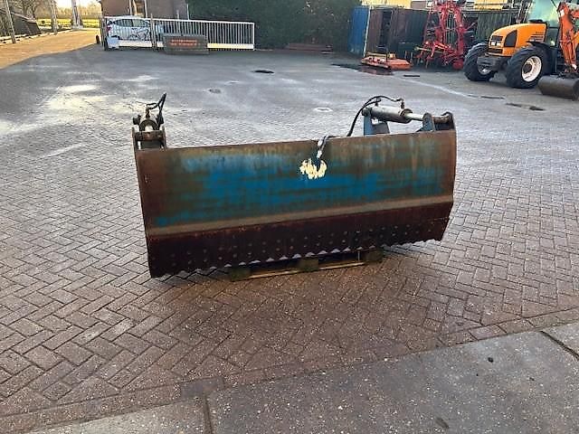 AP NP2200 DB kuilhapper Manitou