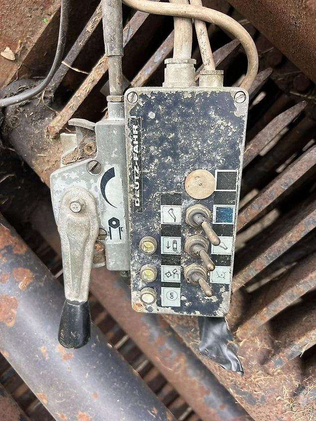 Deutz-Fahr FE 6.37 opraapwagen