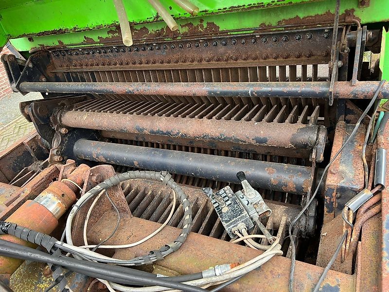 Deutz-Fahr FE 6.37 opraapwagen