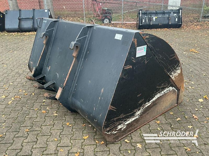 Bressel und Lade GROßVOLUMENSCHAUFEL 2,60 M MERLO ZM 3