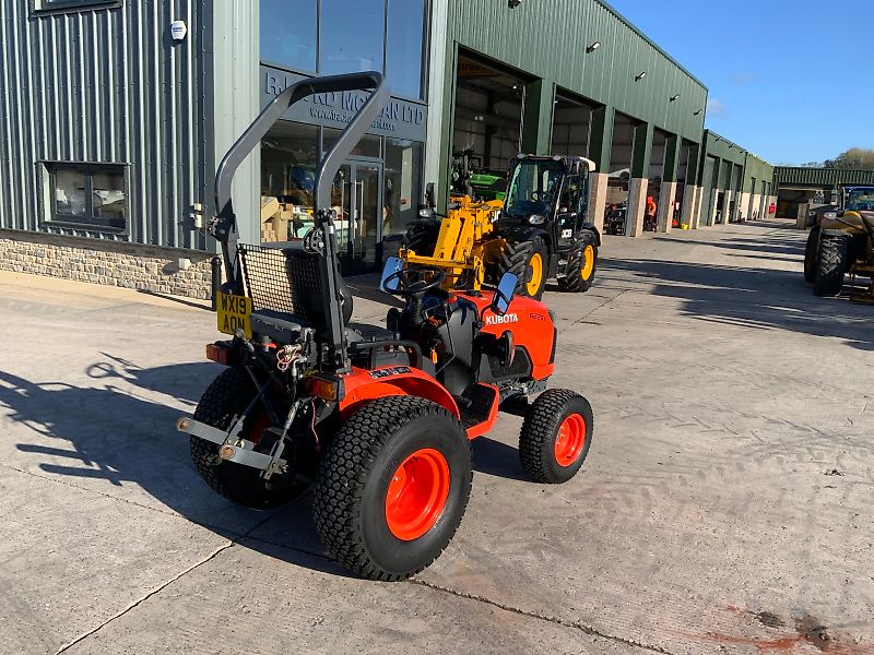 Kubota B2261 Compact Tractor (ST25015)