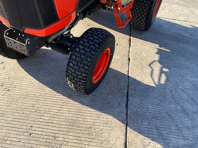 Kubota B2261 Compact Tractor (ST25015)