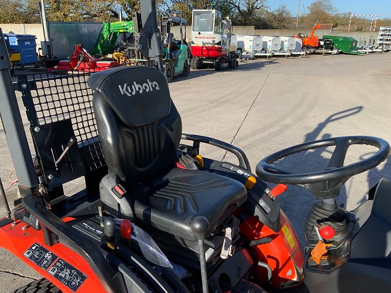 Kubota B2261 Compact Tractor (ST25015)