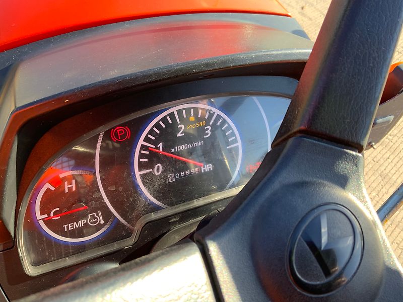 Kubota B2261 Compact Tractor (ST25015)