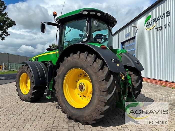 John Deere 8320 R