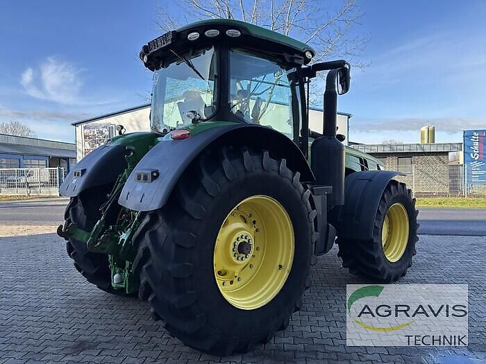 John Deere 8320 R