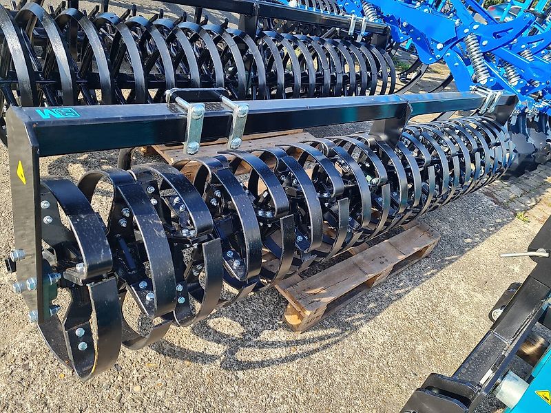 BM Maschinenbau Federstempelwalze Ausstellungsstück 3m Nachläufer Sonderpreis