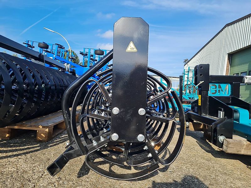 BM Maschinenbau Federstempelwalze Ausstellungsstück 3m Nachläufer Sonderpreis