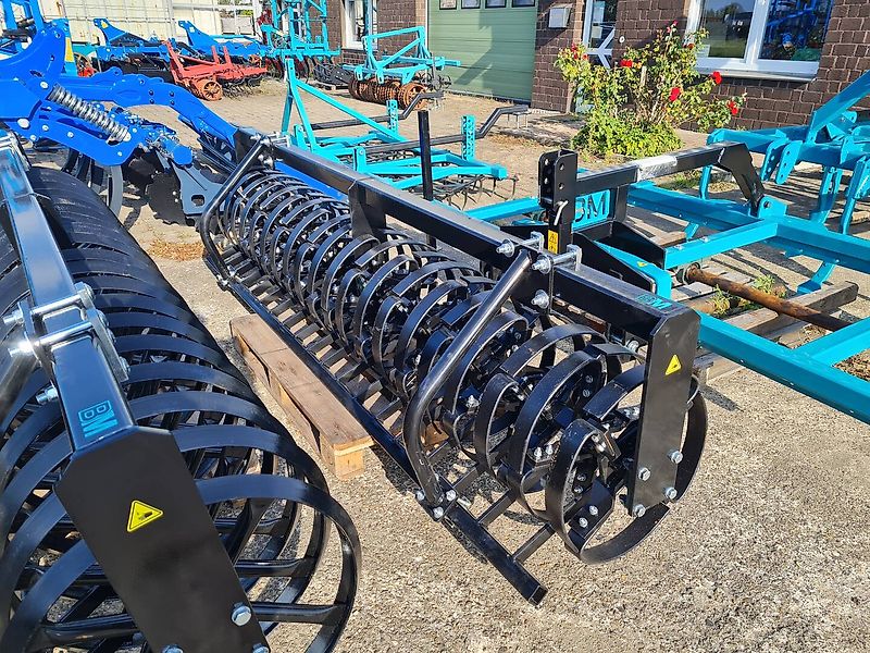 BM Maschinenbau Federstempelwalze Ausstellungsstück 3m Nachläufer Sonderpreis