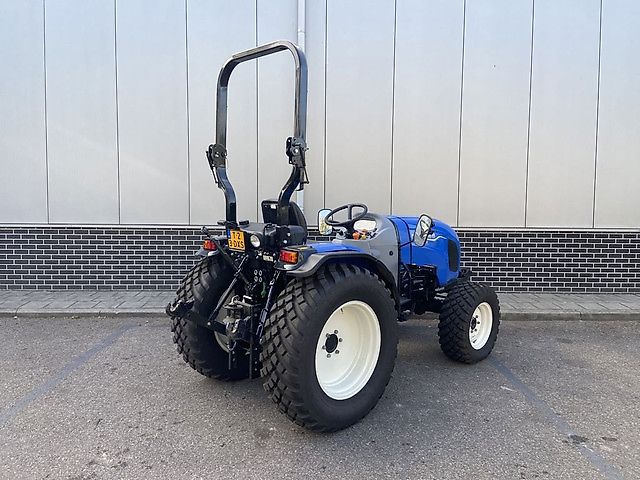 New Holland Boomer 55 Rops HST