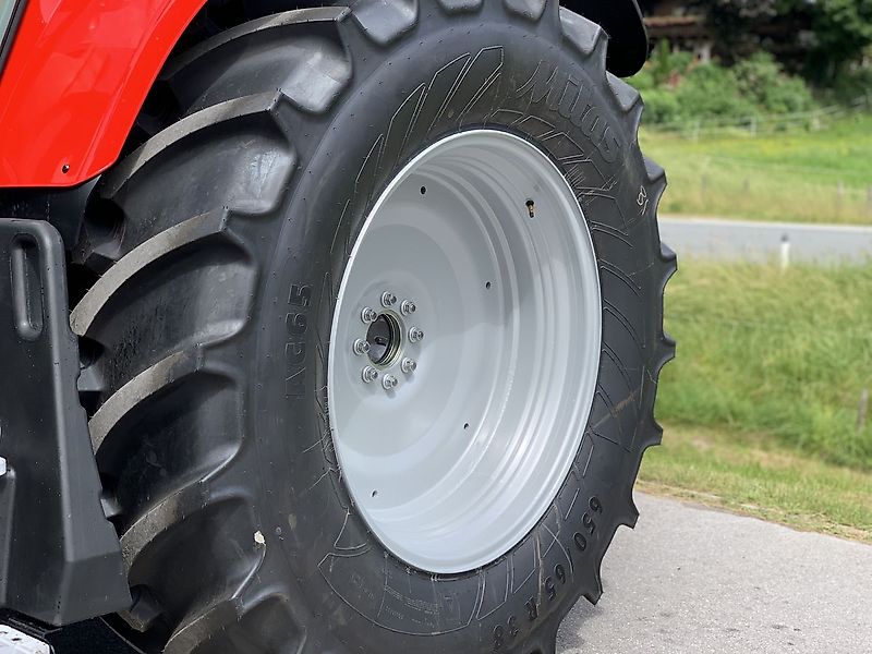 Massey Ferguson MF 6S.135 Dyna-6 Efficient
